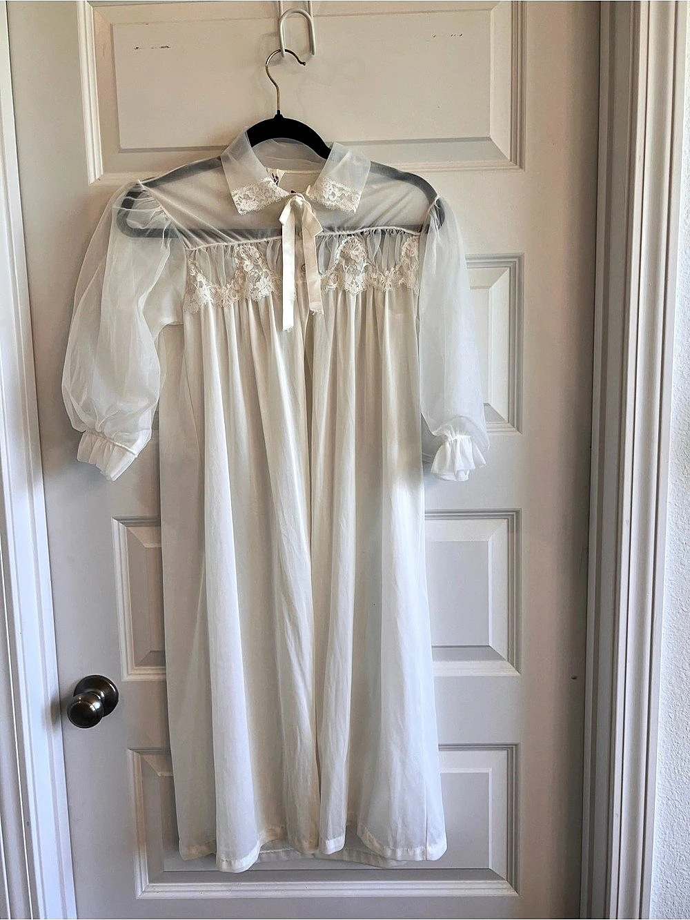 Gibson Sheer Sleeve Maxi Dress in White Size Medium Like New
